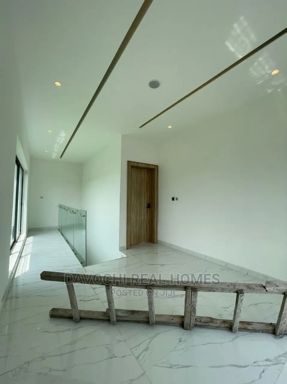 4bdrm Duplex in Osapa London for Sale