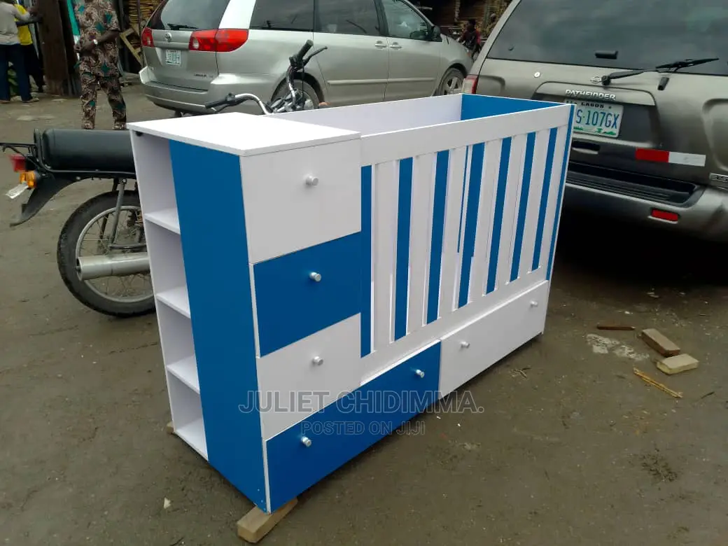 A Quality and Affordable Baby Cot