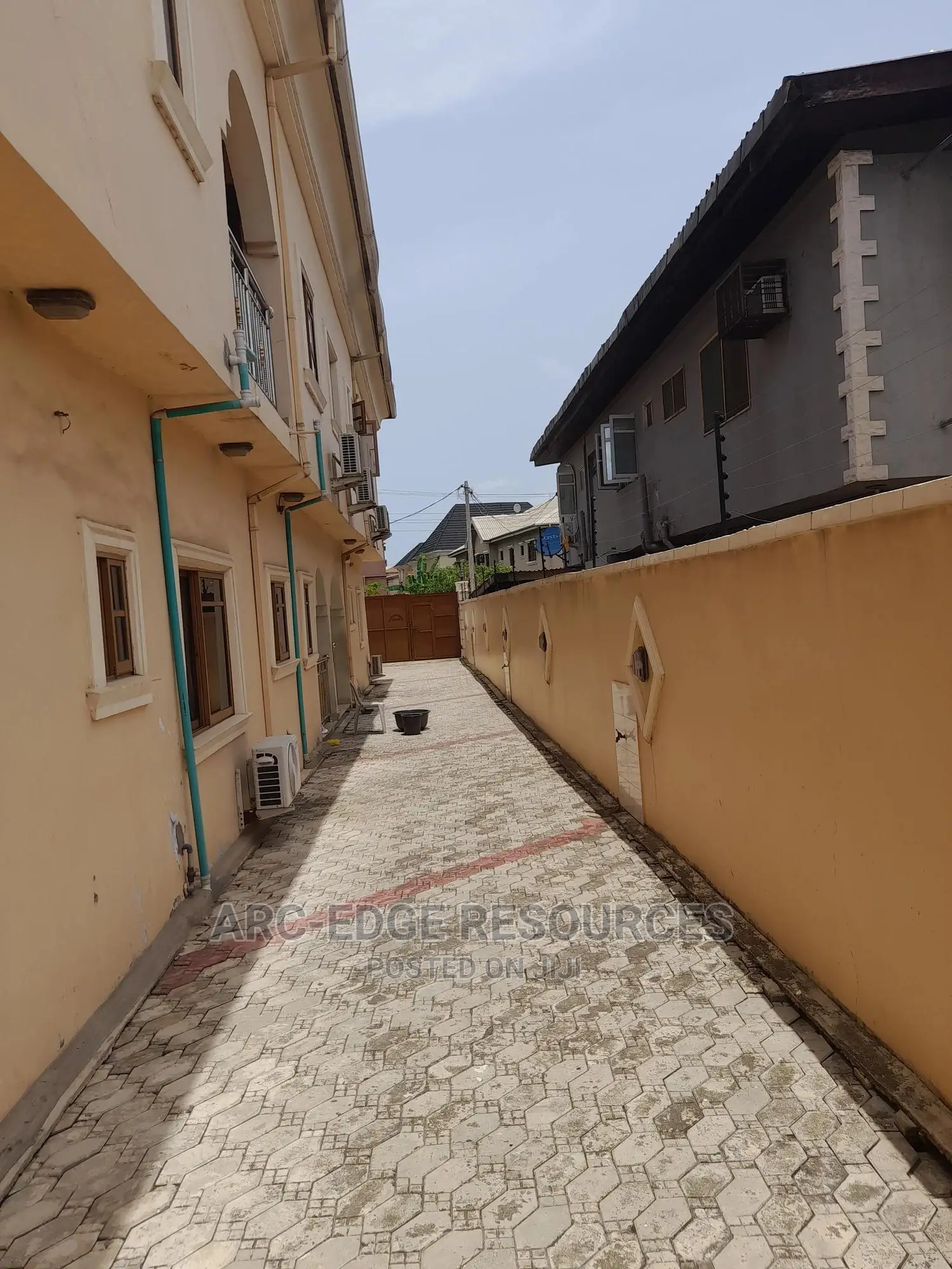 5bdrm Duplex in Ago Palace for sale