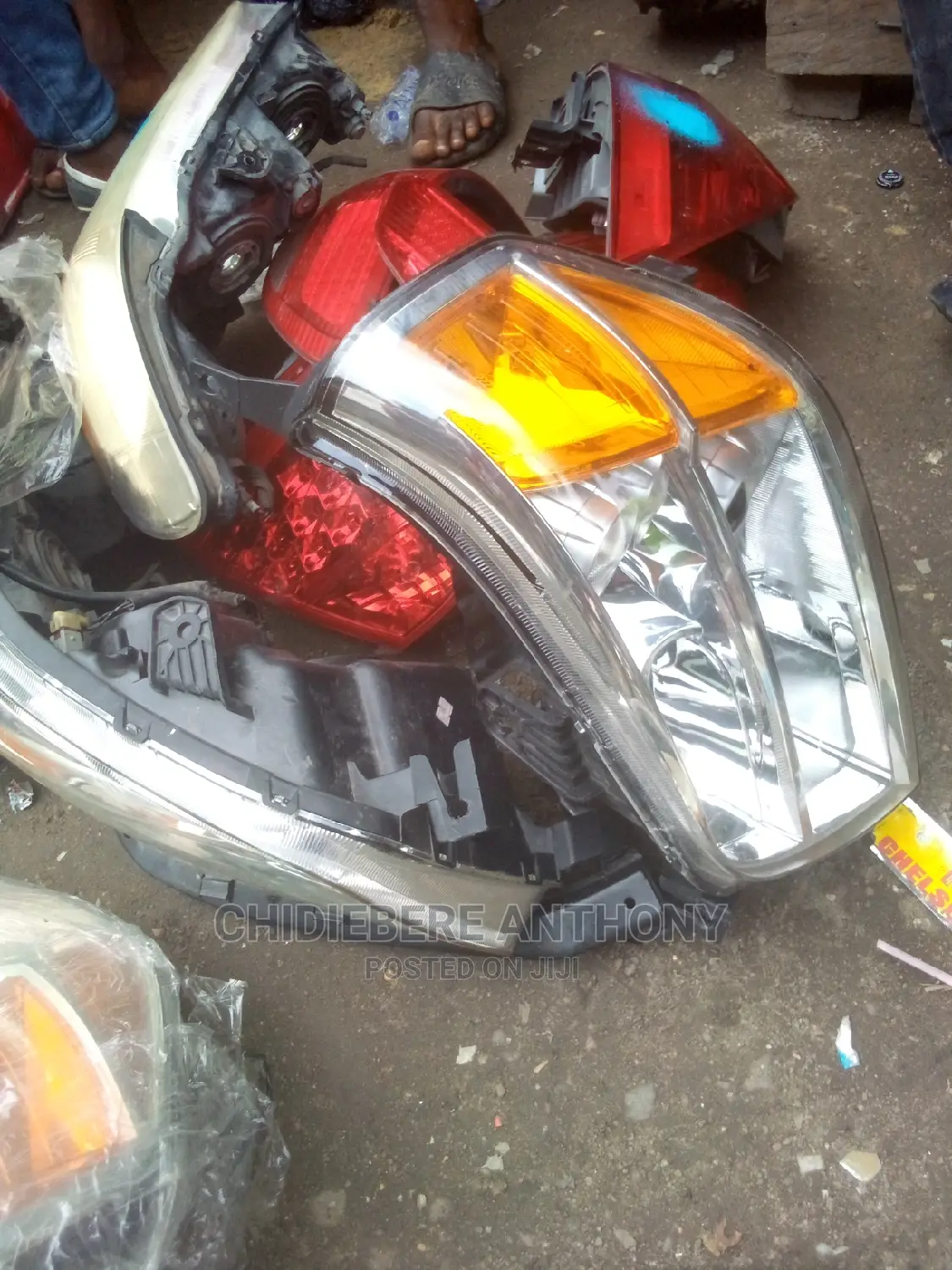 Original Both Sides Headlight Pilot 2006 Model, Available