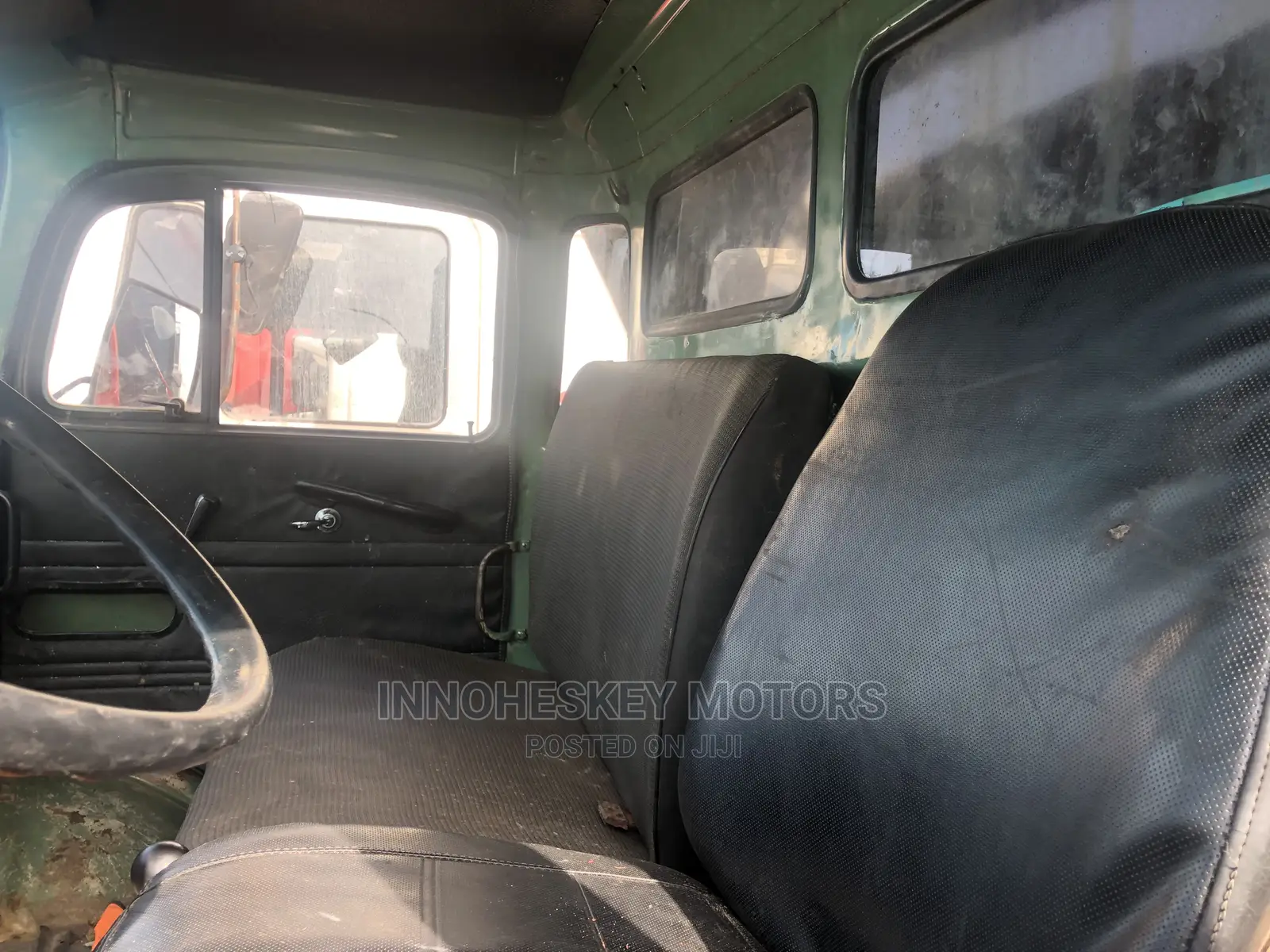 Mercedes Benz 911 Tipper 2000 Red