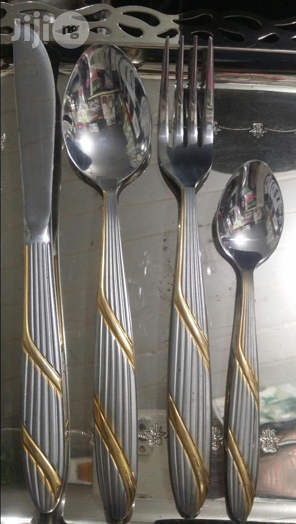Silver And Gold Cultlery Set 24pcs