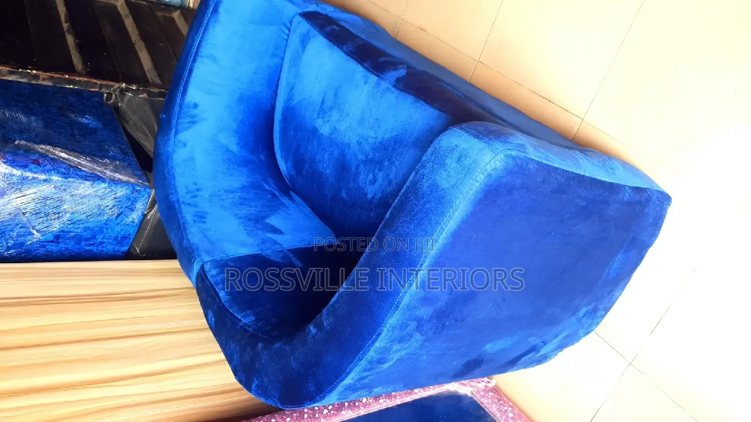 Classy Velvet Fabric Seaterl
