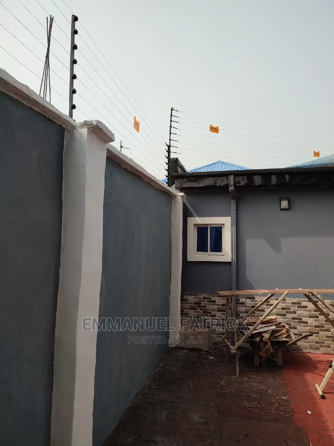 Electric Fence With Alarm