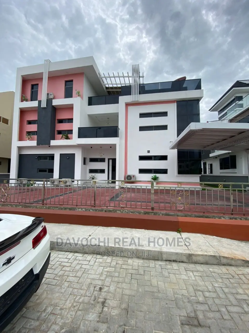 Furnished 5bdrm Duplex in Lekki Ikate for Sale
