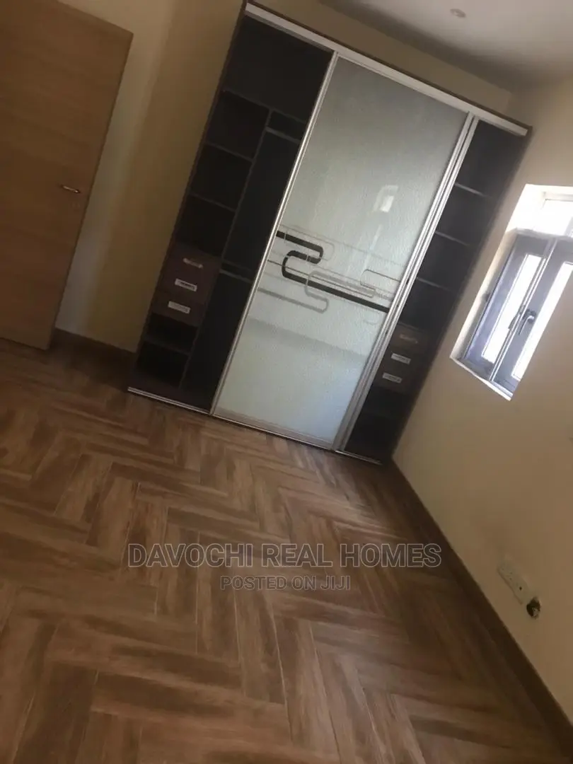 4bdrm Duplex in Ologolo Estate for rent