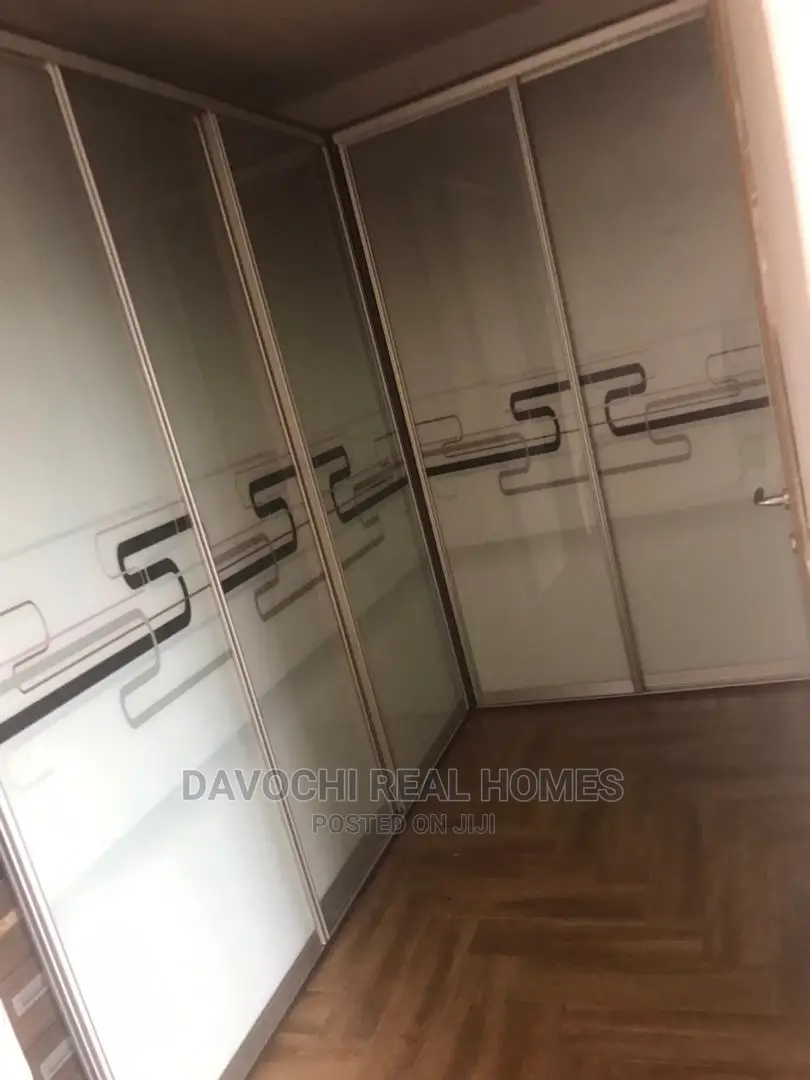 4bdrm Duplex in Ologolo Estate for rent