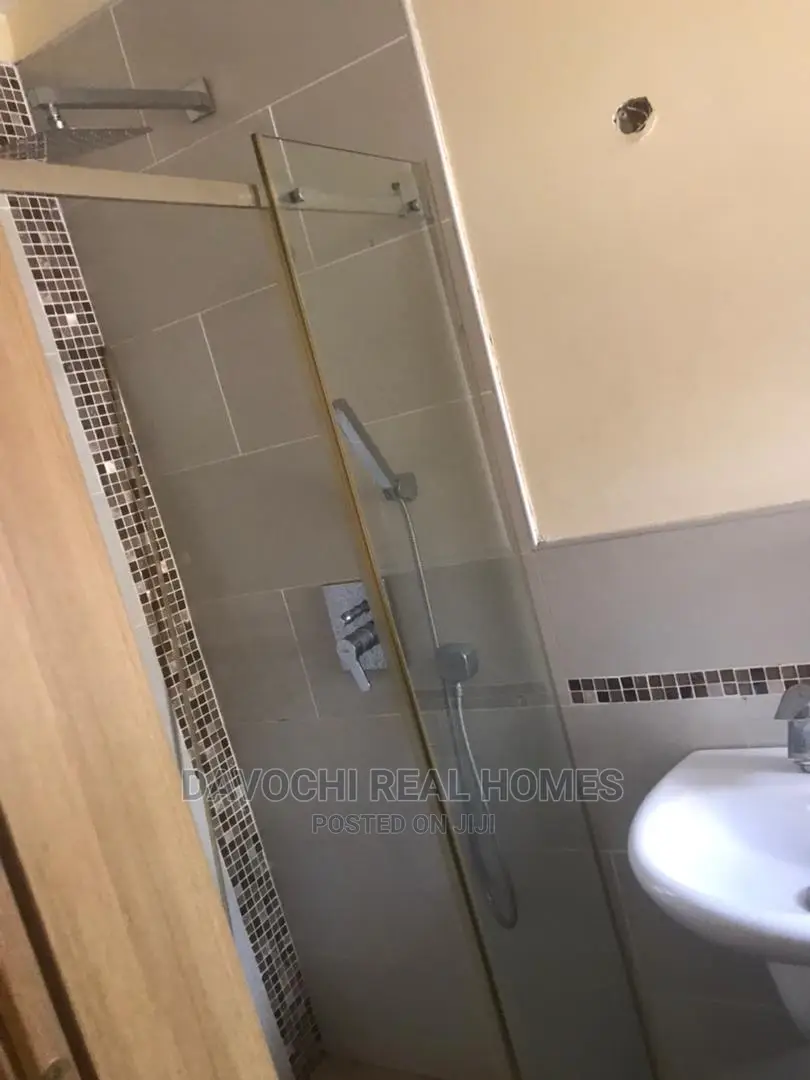 4bdrm Duplex in Ologolo Estate for rent