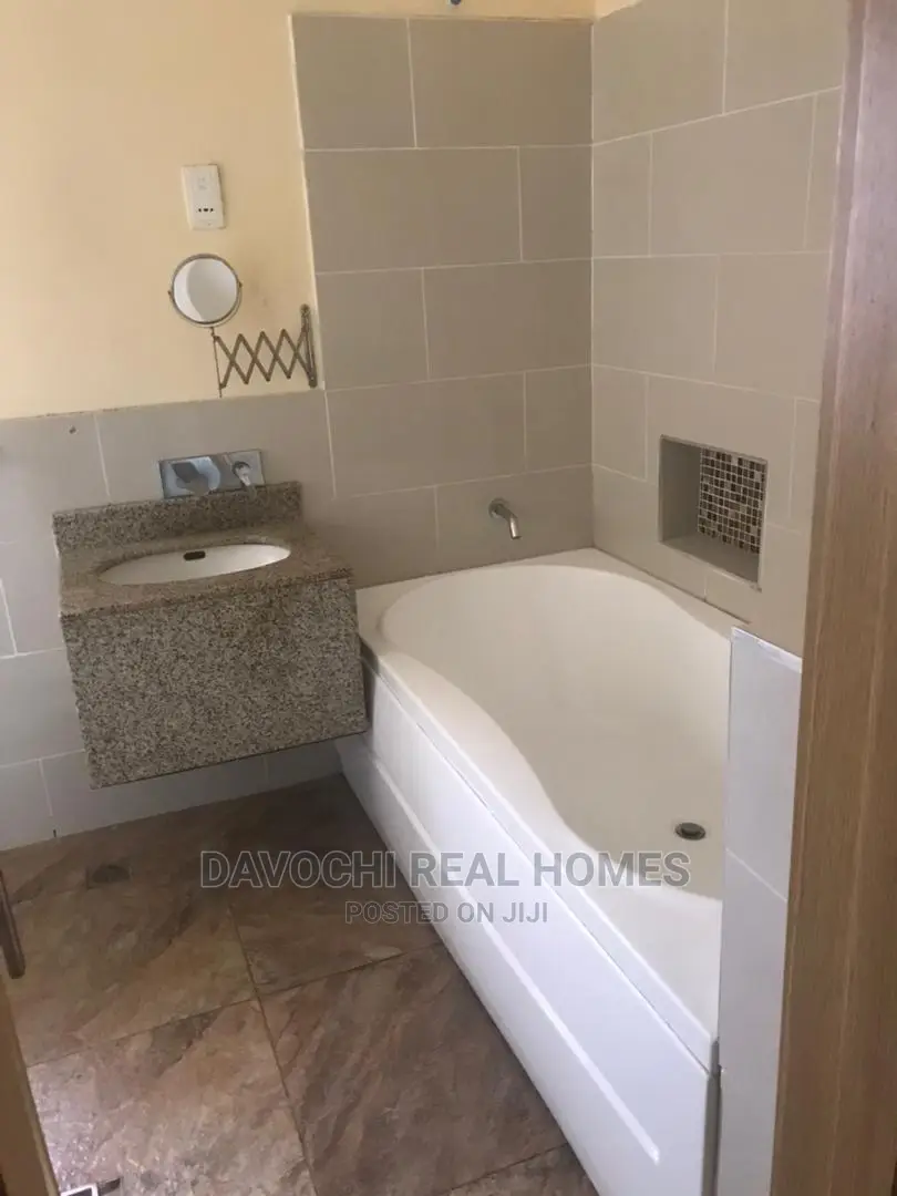 4bdrm Duplex in Ologolo Estate for rent