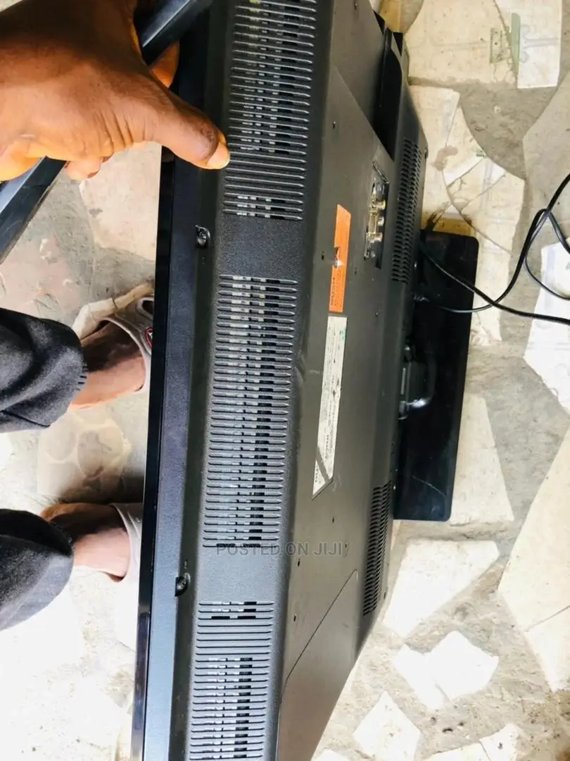 UK Used 32 Inches Bush Smart TV