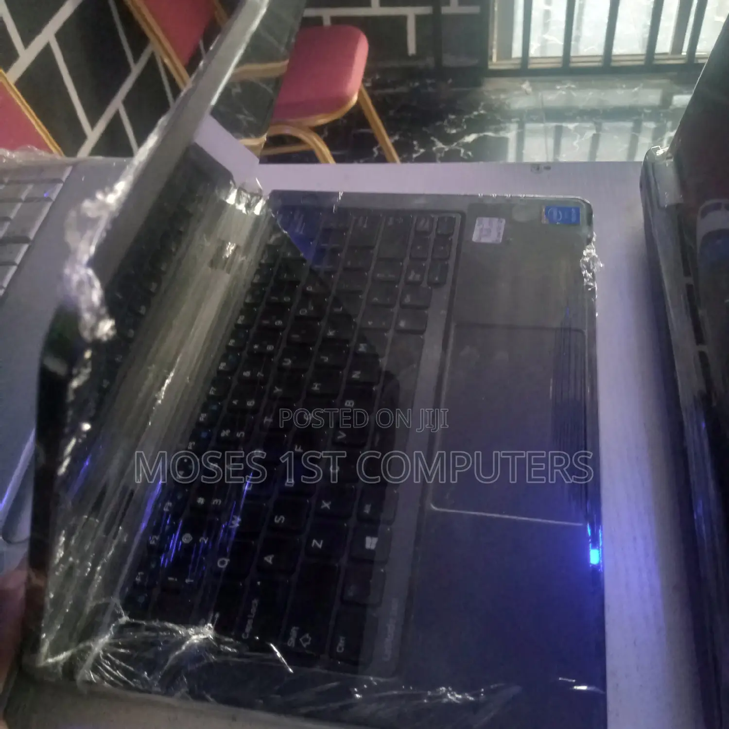 New Laptop Dell 8GB Intel SSD 160GB