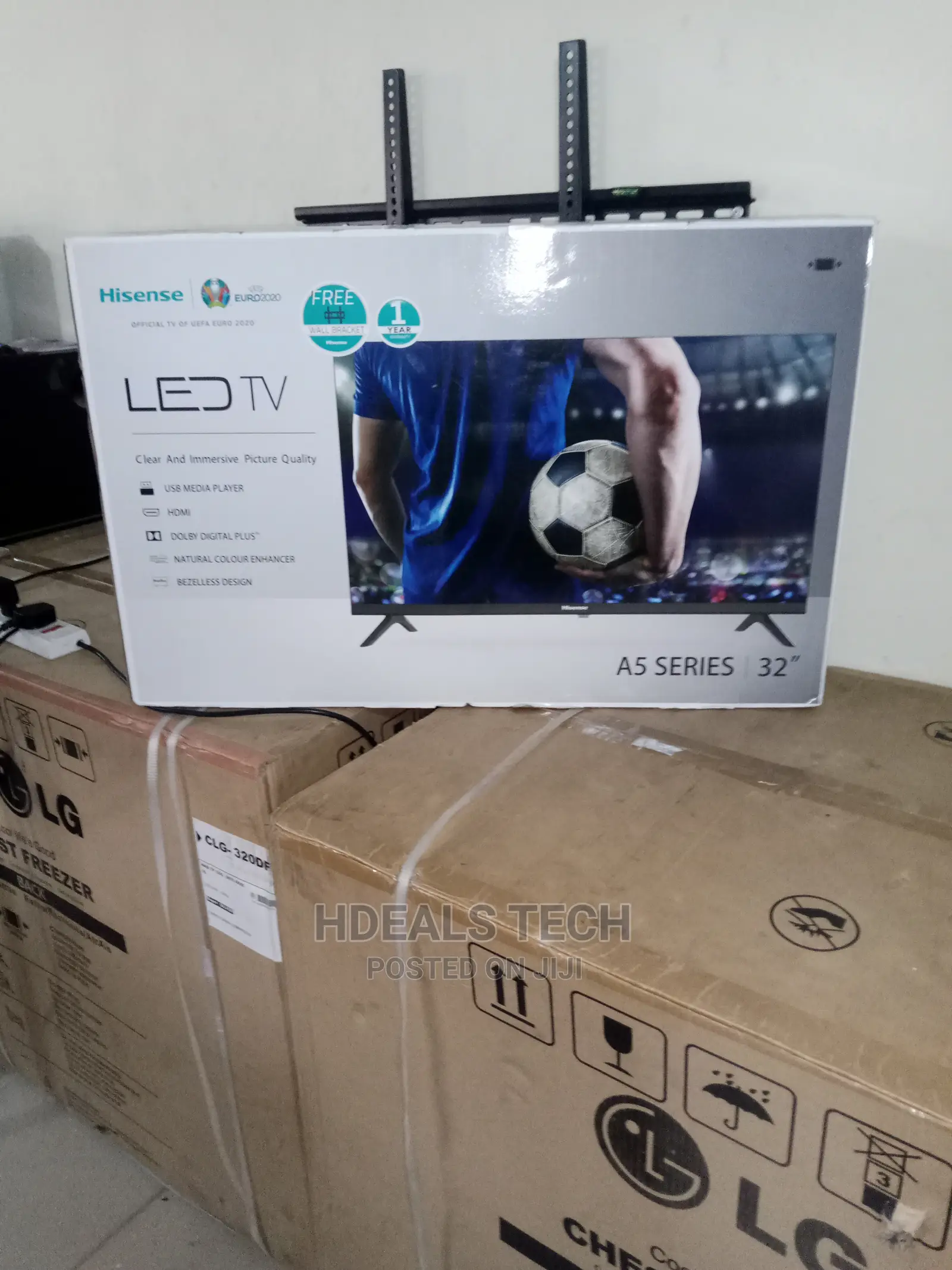 32" Non Smart Hisense Tv