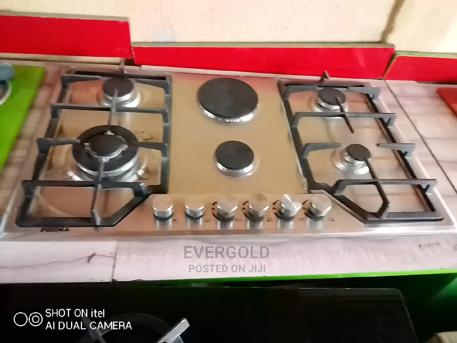 4 Gas and 2 Electric Cooker Hob