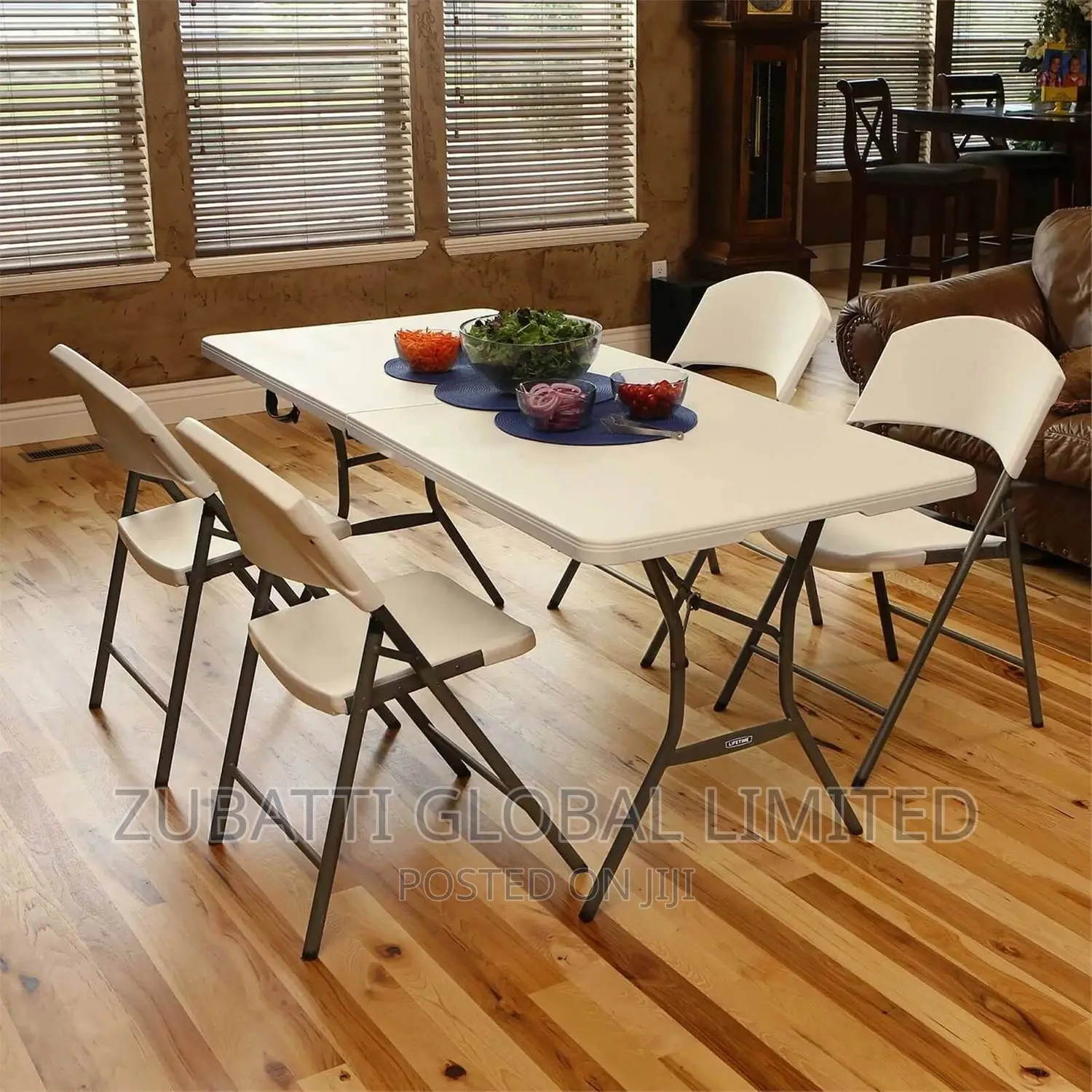 Plastic Banquet Folding Chair and Four Feet Banquet Table