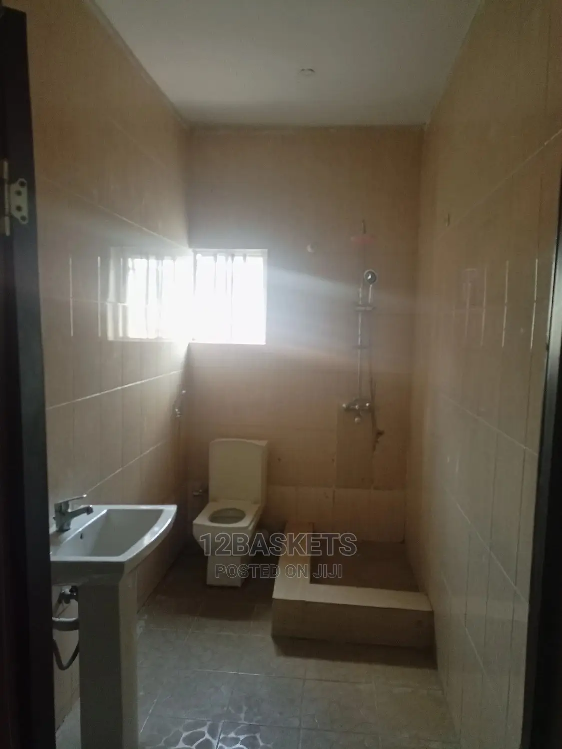 Furnished 4bdrm Duplex in Magodo Phase 2 for rent