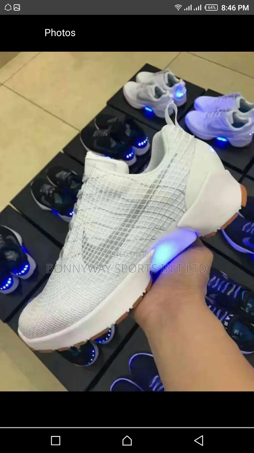 Nike Jugging Made Easier With Nike Jugging Canvas With Caution Light