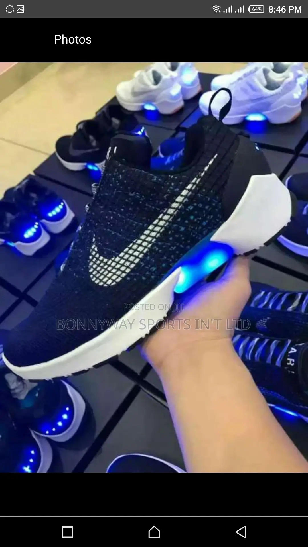 Nike Jugging Made Easier With Nike Jugging Canvas With Caution Light