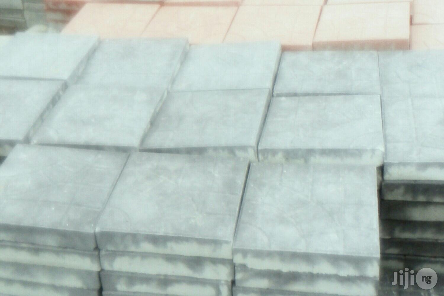 Carpet Interlocjing Paving Stones High Compressive Strenght