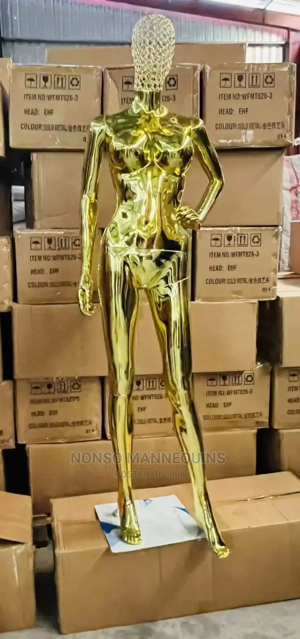 Gold-Plated Female Model Hollow Head Large Breast