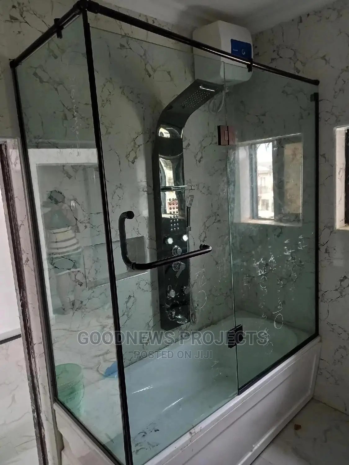 Black Hinge Shower Glass Cubicle