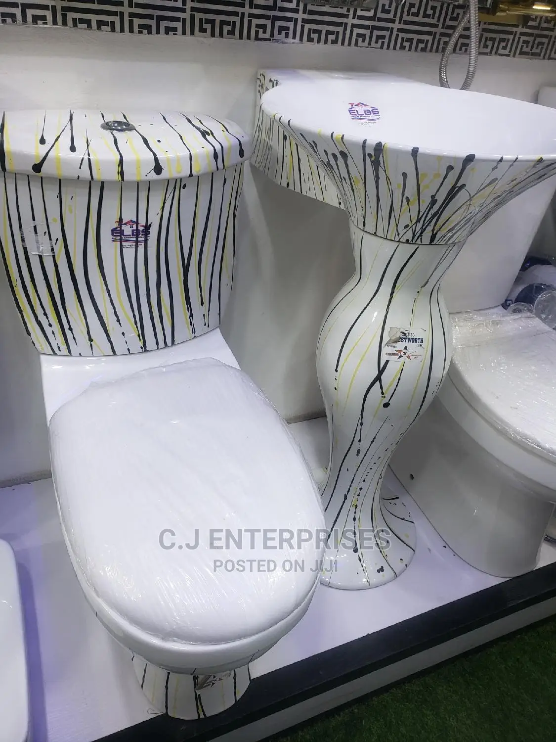 Water Closet Set