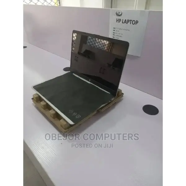 New Laptop HP 4GB Intel Core i3 HDD 1T