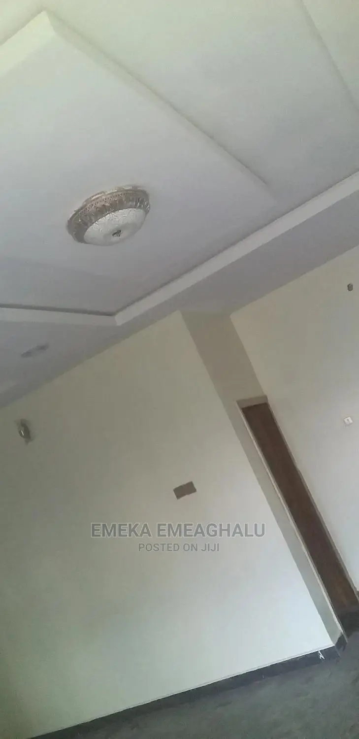 4bdrm Duplex in Off Ogui Road, Enugu for sale