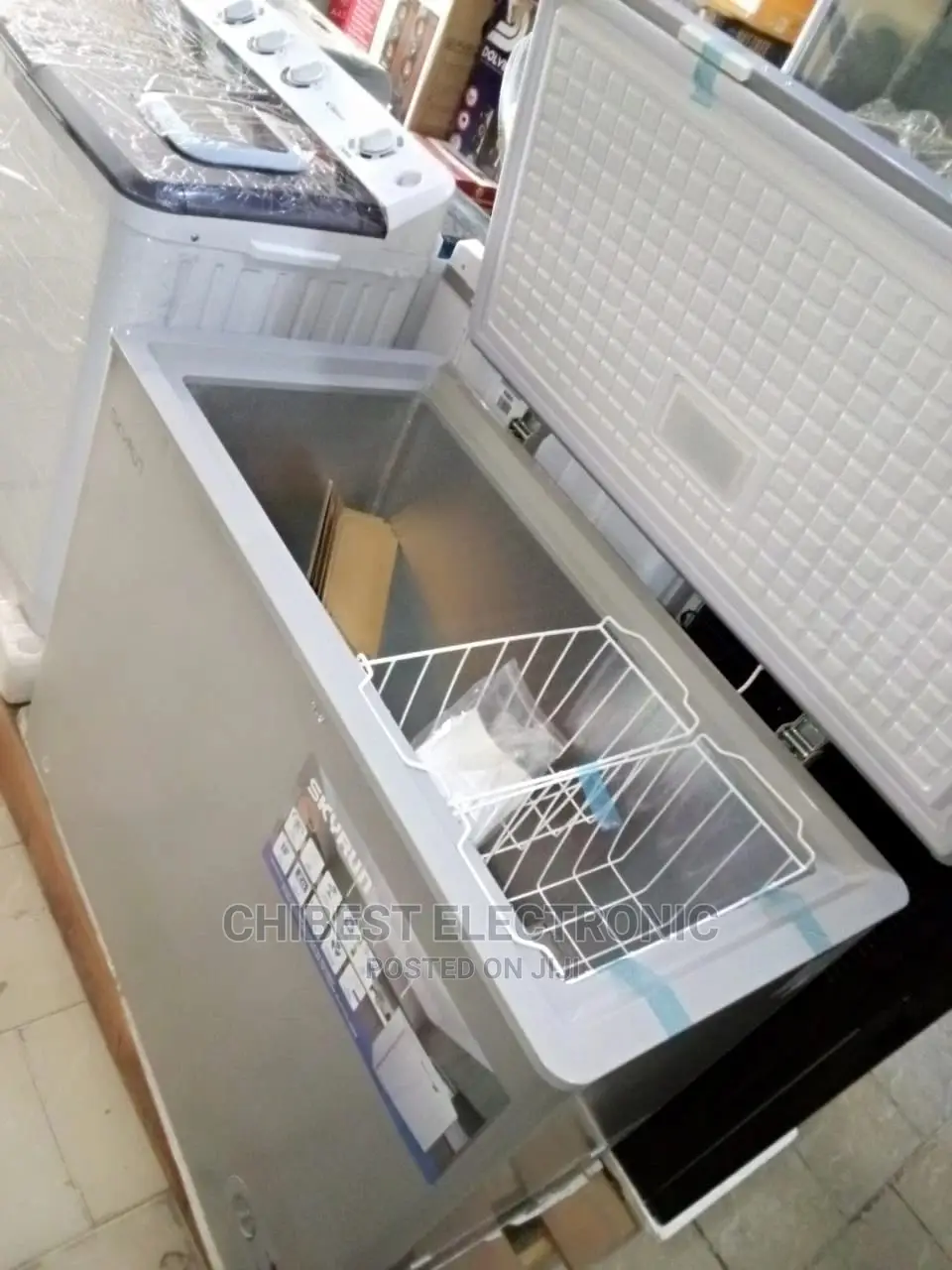 Skyrun Freezer 300 Liters With Two Years Warranty Brand New