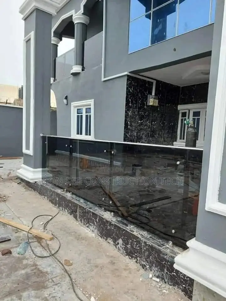 Frameless Grey Glass Handrail