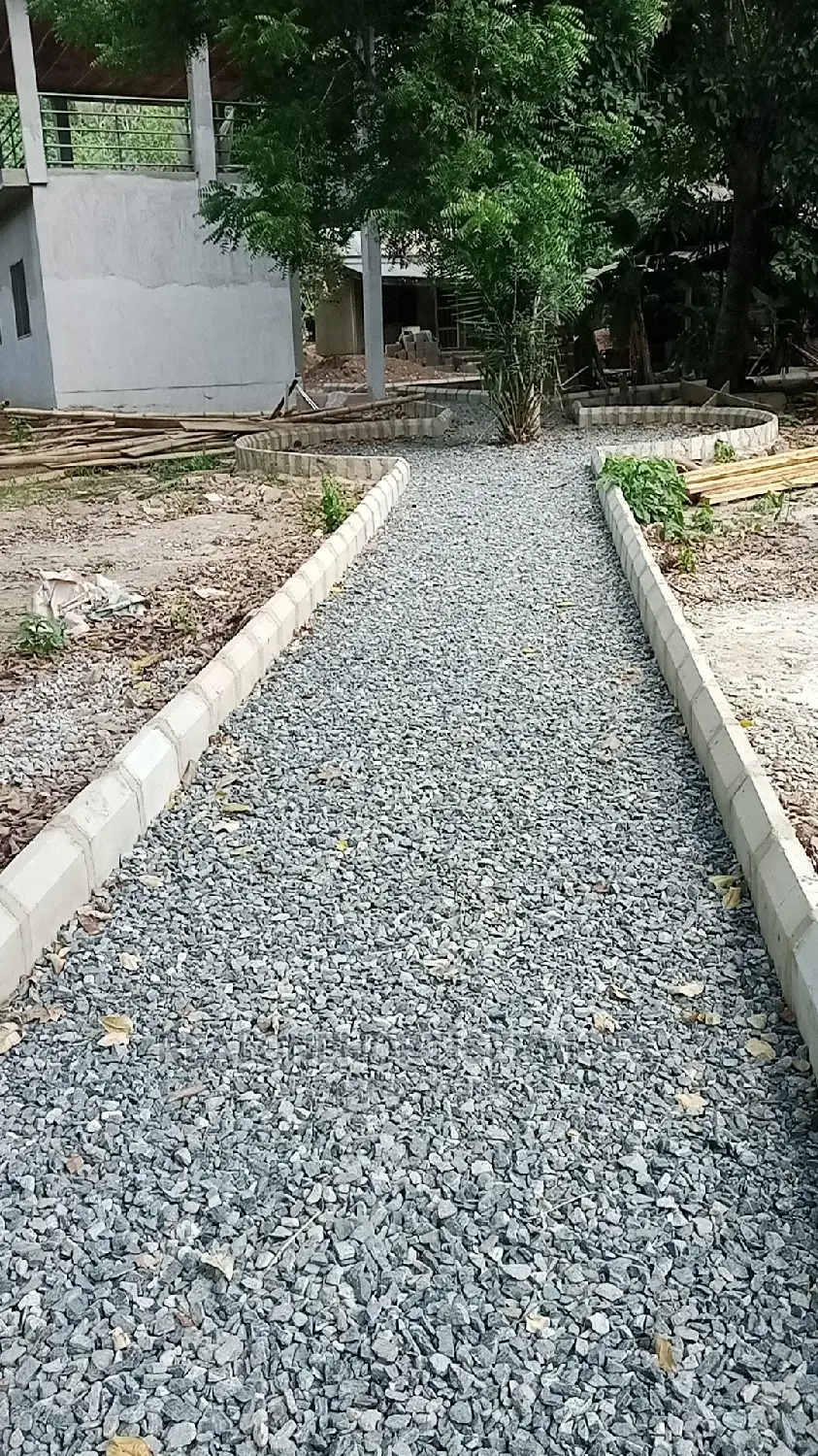 KERBS (Curbs)