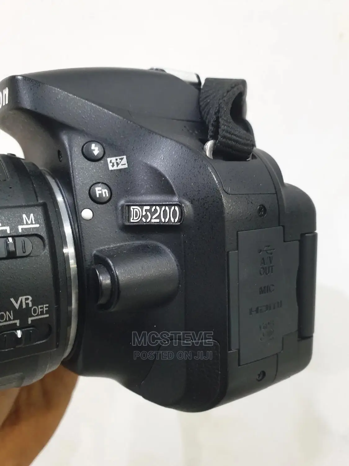 Nikon D5200 DSLR Camera