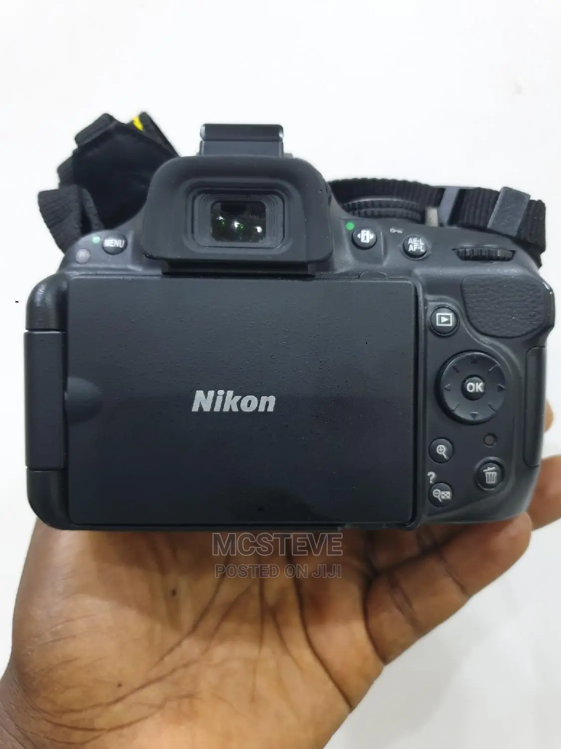 Nikon D5200 DSLR Camera