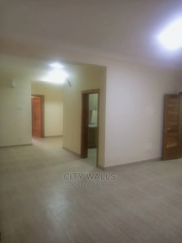 2bdrm Block of Flats in Osapa london for rent