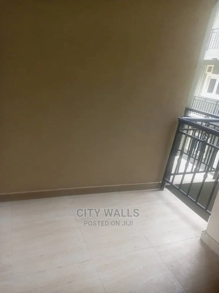 2bdrm Block of Flats in Osapa london for rent