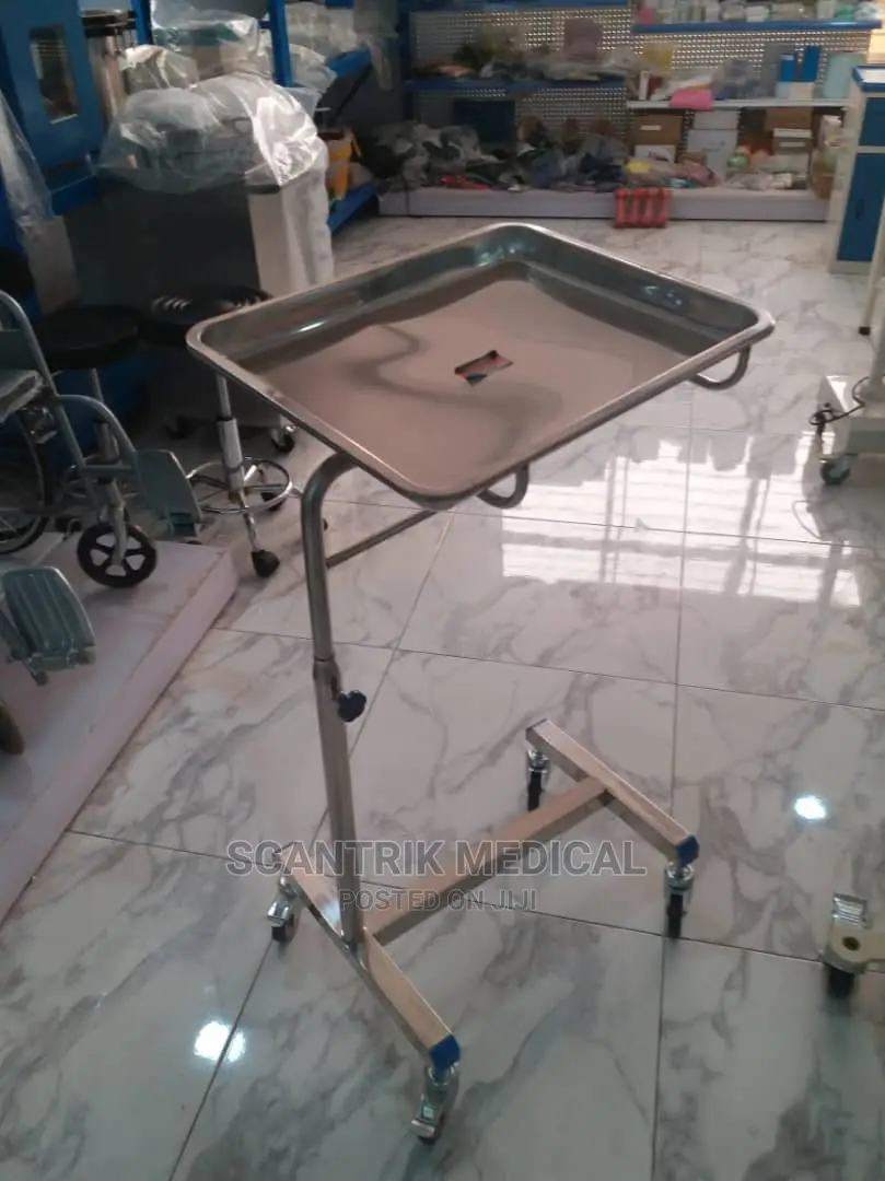Easily Cleaneable Hospital Mayo Tray