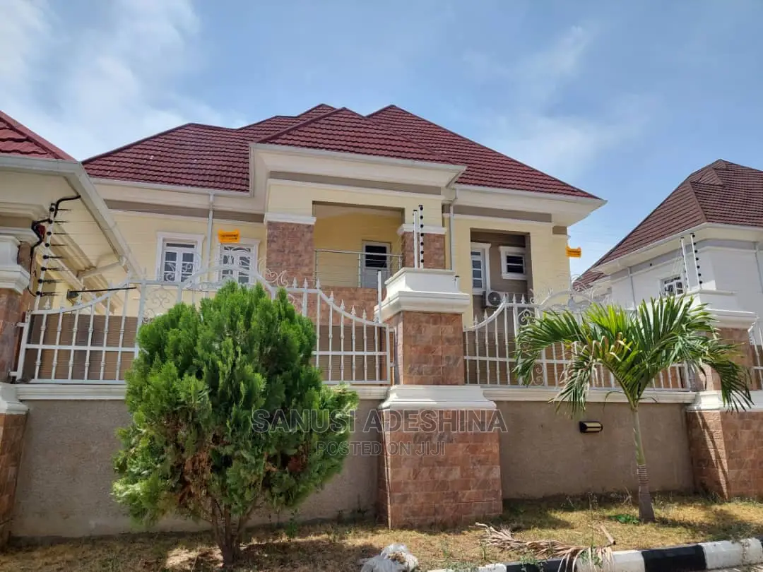 5bdrm Mansion in Efab Metropolitan, Gwarinpa for rent