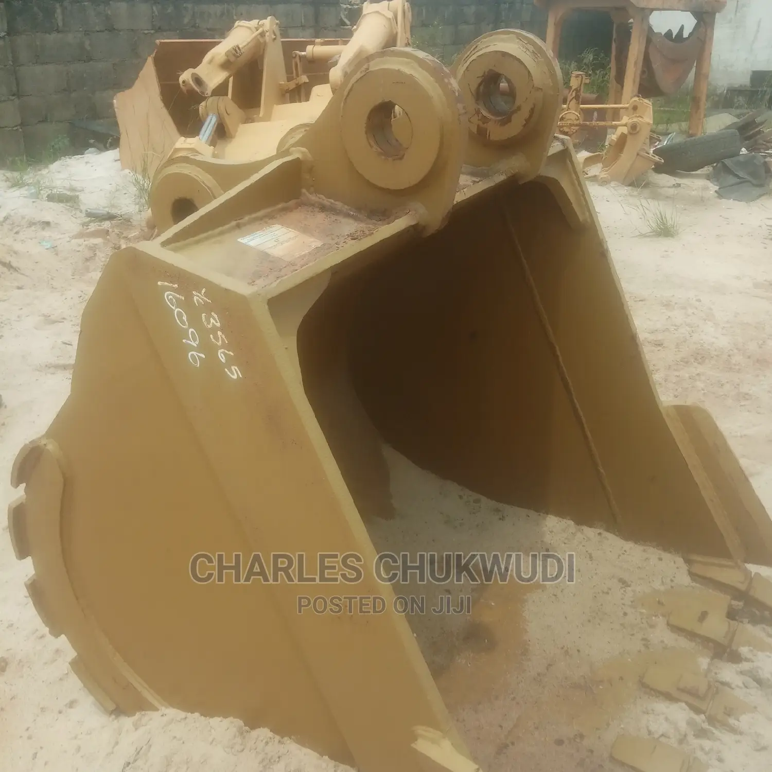 325bl Excavator Bucket