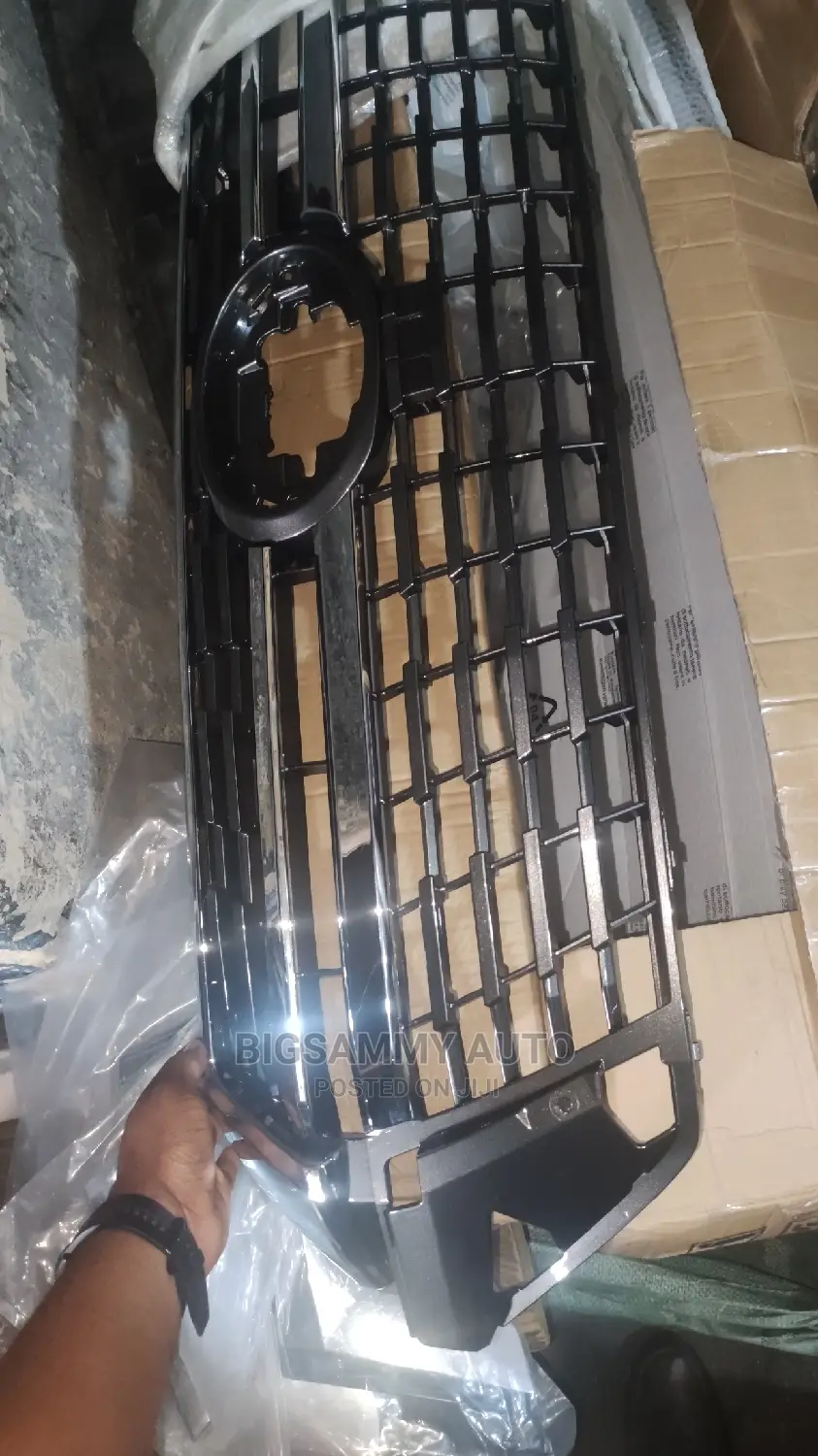 Landcruiser 2018 Front Grill