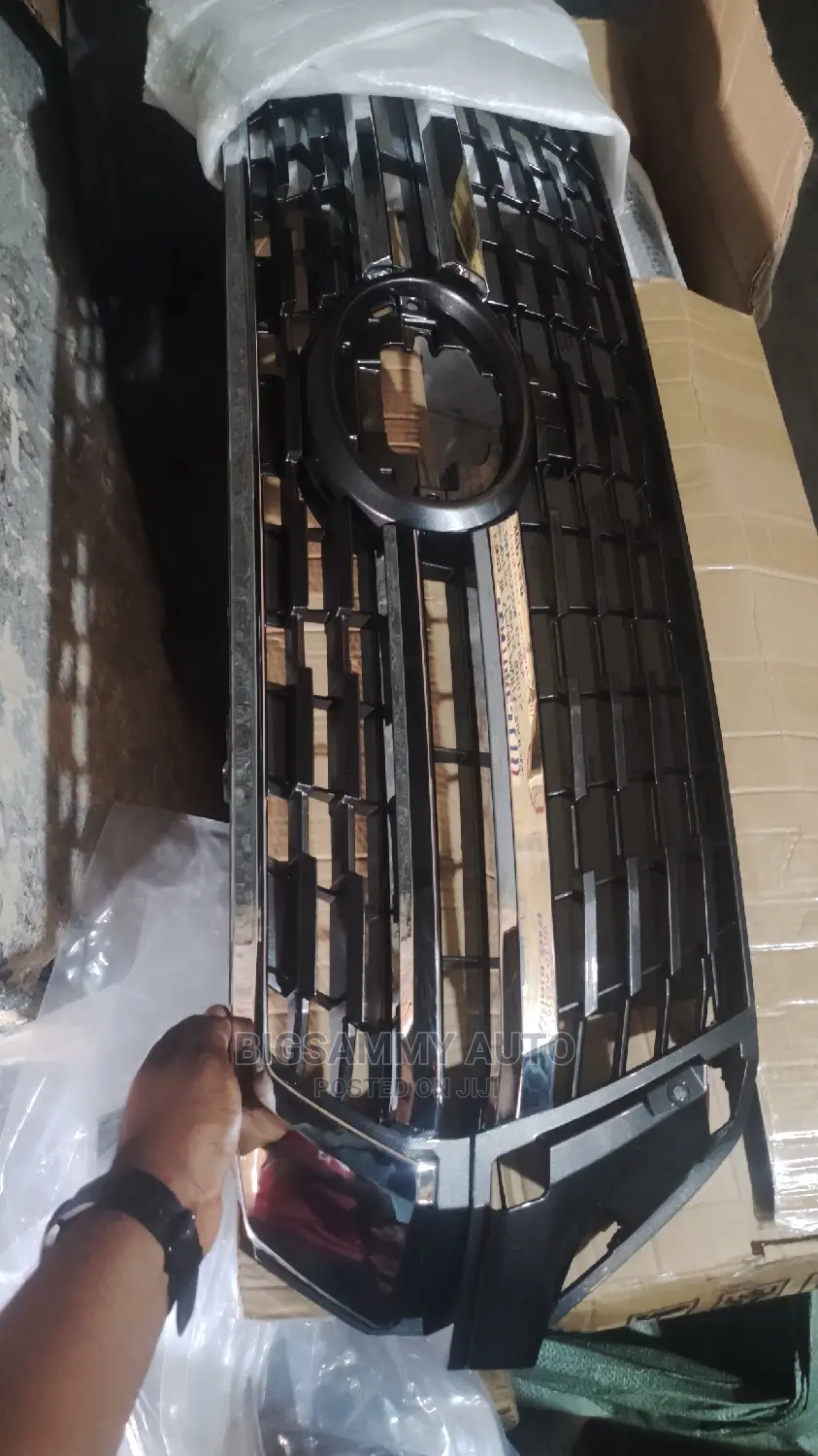Landcruiser 2018 Front Grill