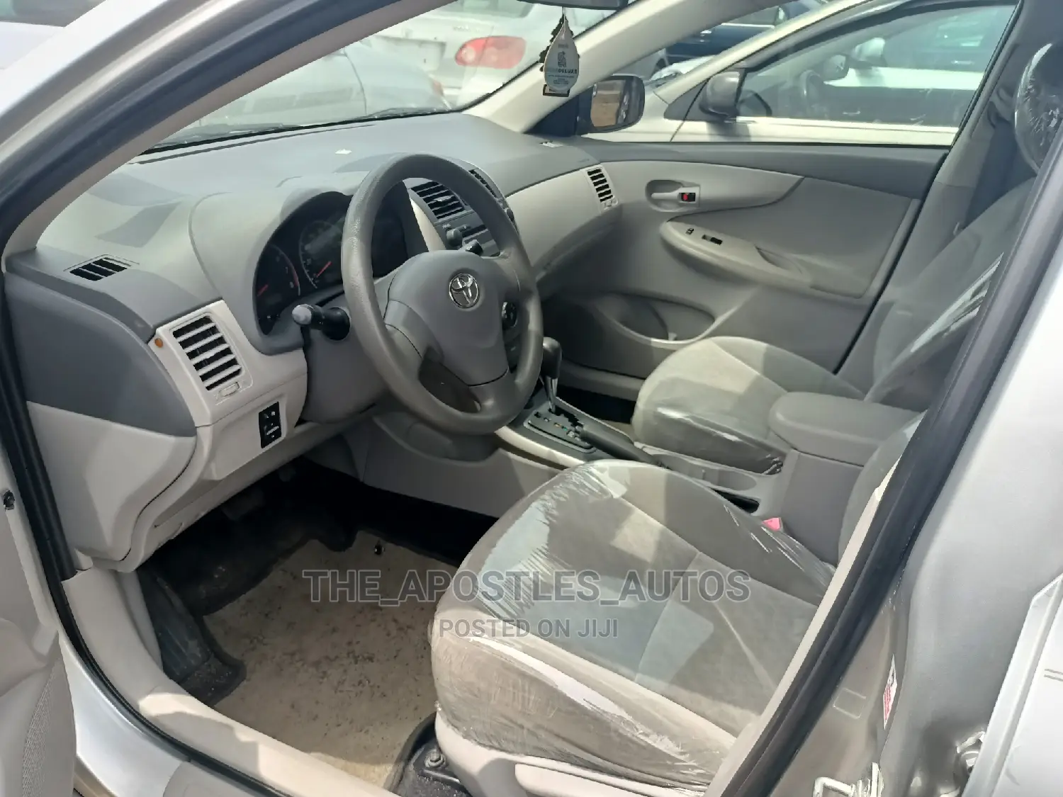 Toyota Corolla 2010 Silver