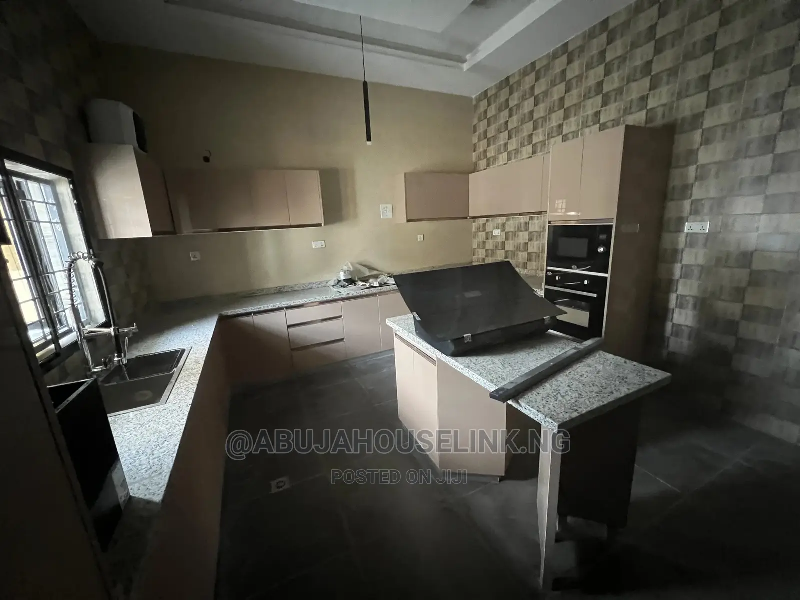 5bdrm Duplex in Efab Metropolis, Gwarinpa for sale
