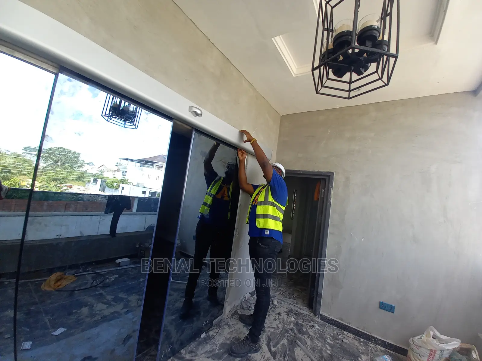 Quality Entrance Automatic Sensor Door in Abule Egba