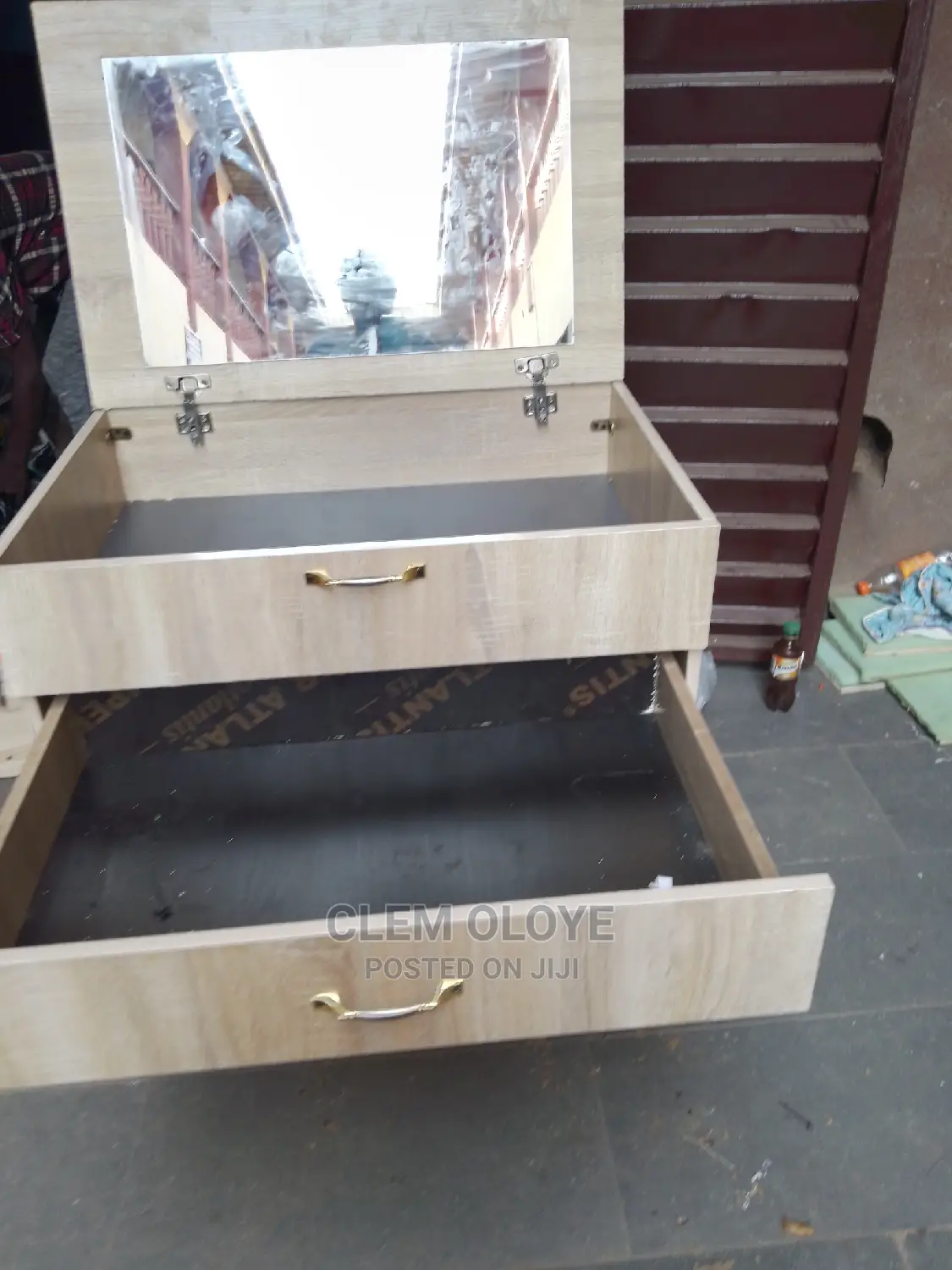 Modern Dressing Table