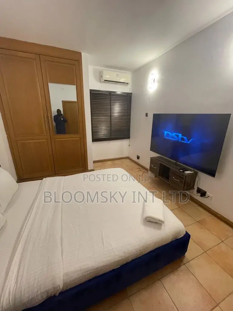 For Let;Studio Apartment in Ikoyi