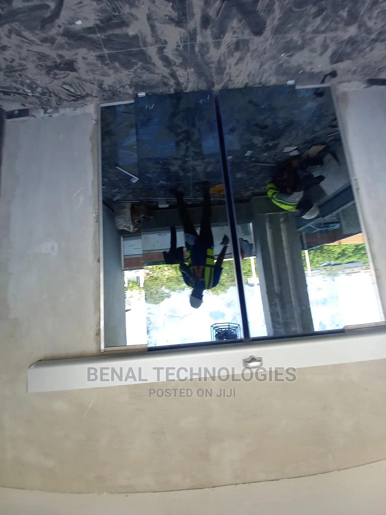 Very Quality Entrance Automatic Sensor Door in Ilupeju