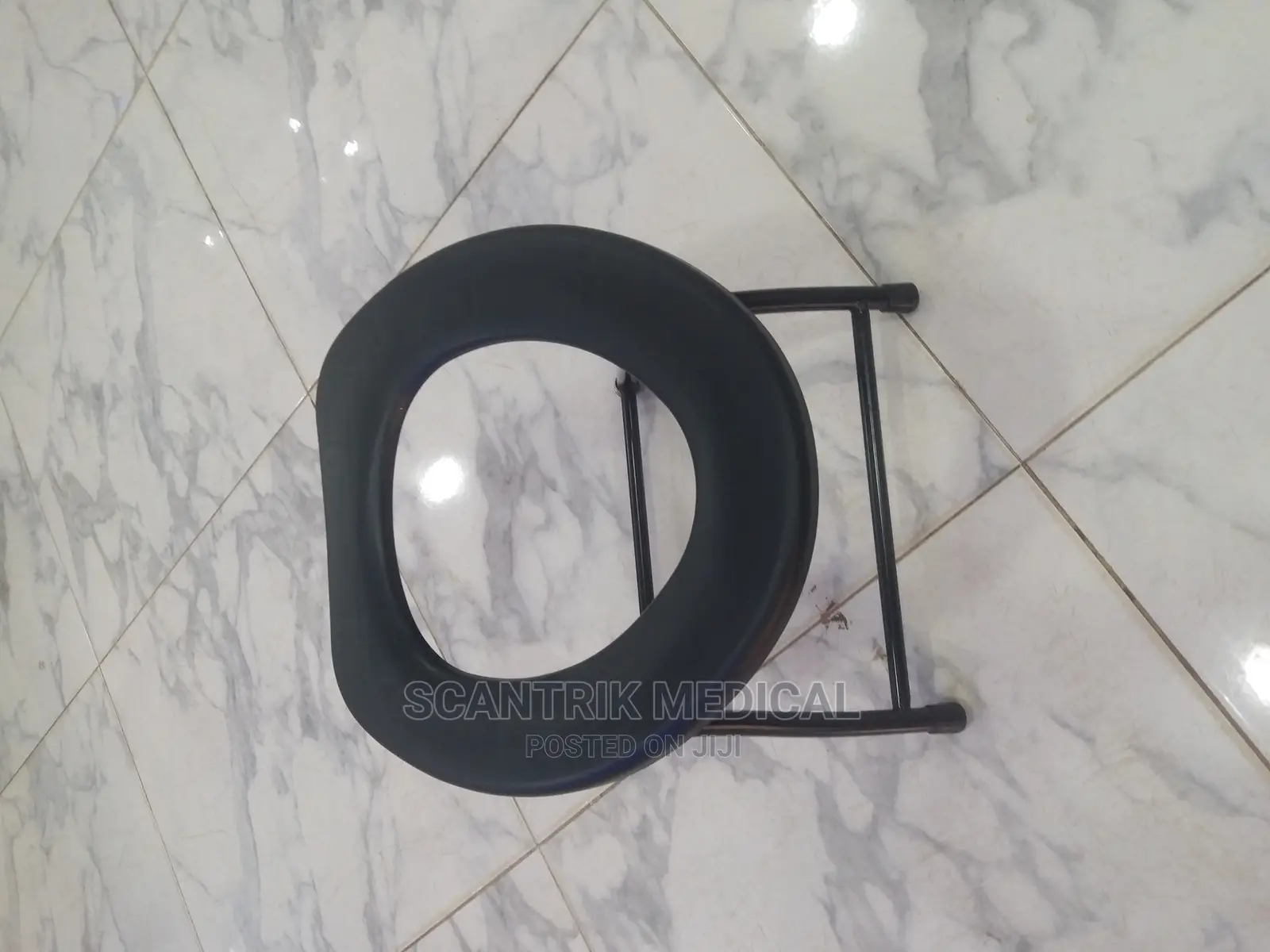Aluminum Lightweight Toilet Commode Chair for Elderly