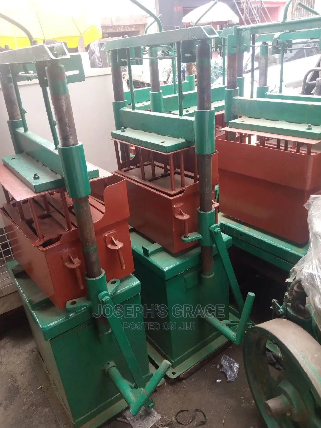 6 Inchs Block (2 Mould) 9 Inchs Block (1 Mould) Machine.