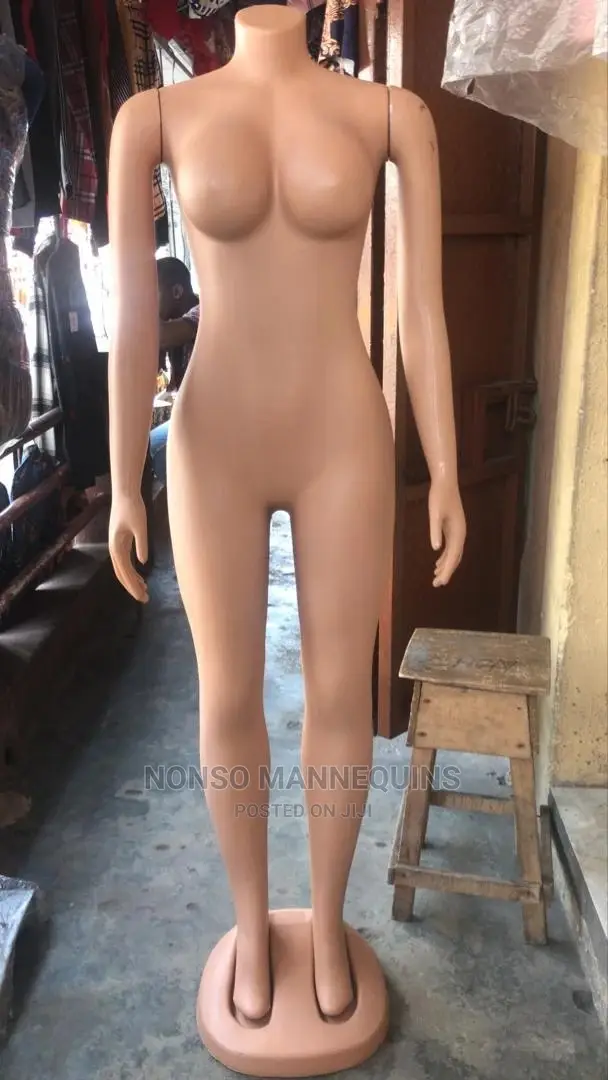 Size 10 Body Female Plastic Mannequin With Curvy Shape