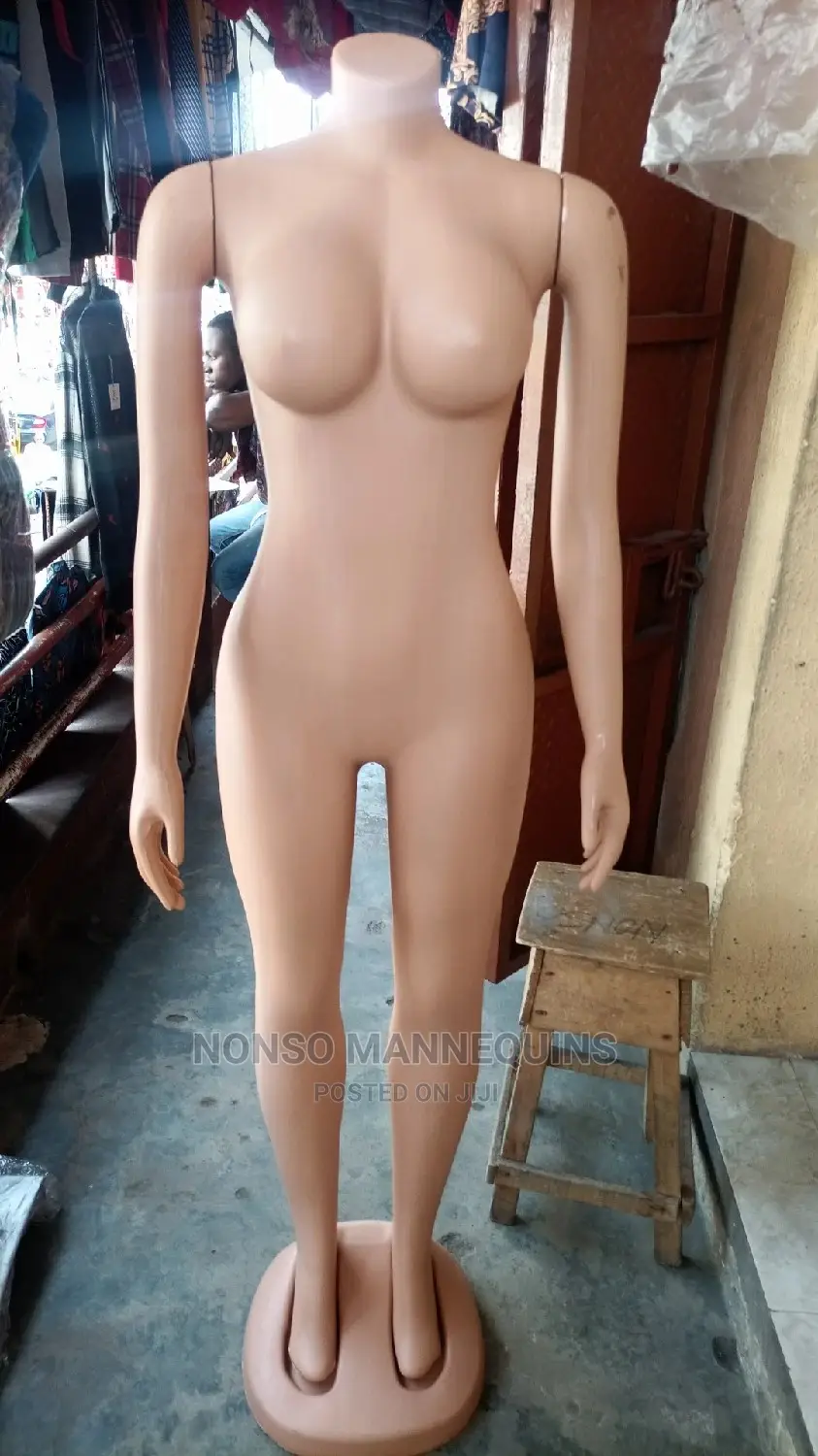 Size 10 Body Female Plastic Mannequin With Curvy Shape