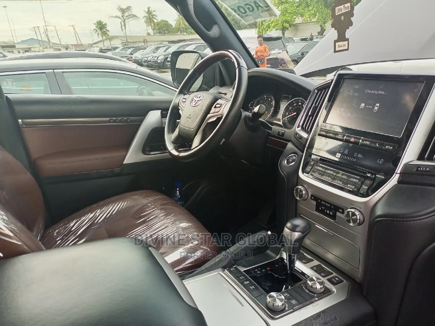 Toyota Land Cruiser 5.7 V8 VXR 2019 Black